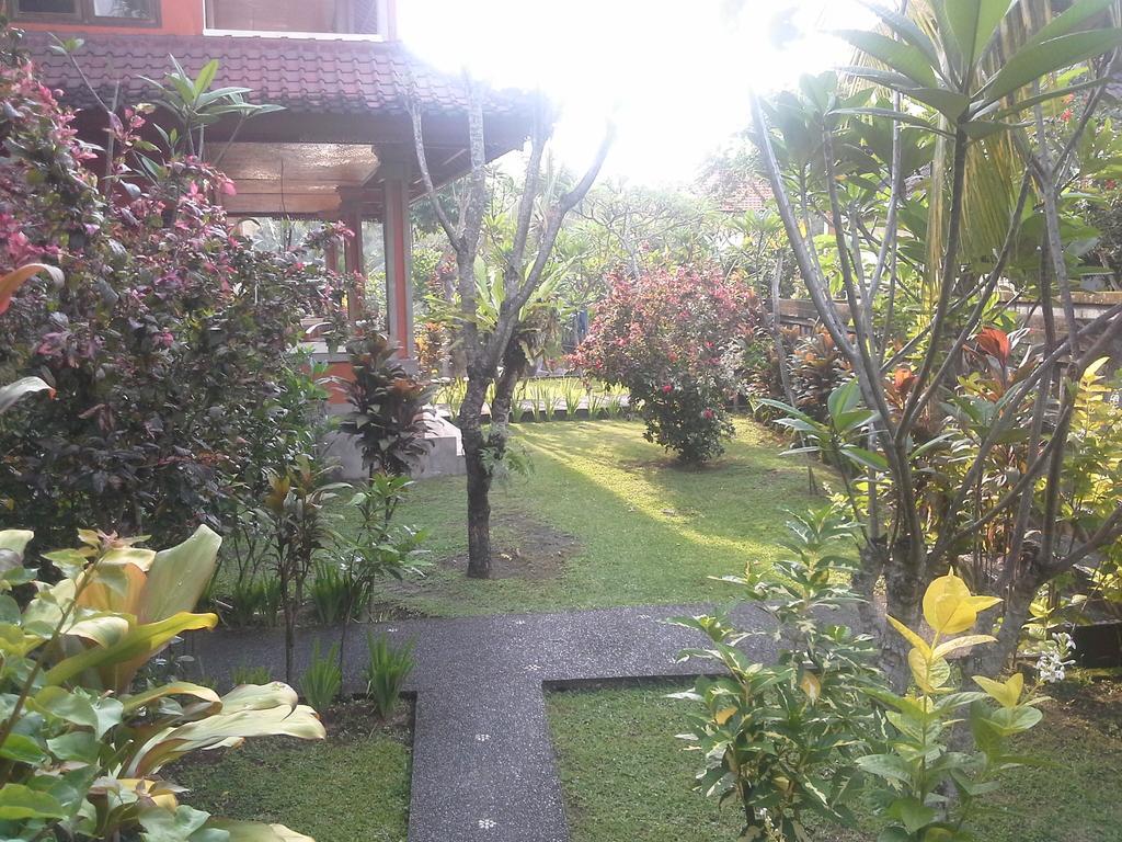 Dewi Ayu Accomodation Hotel Ubud Exterior foto