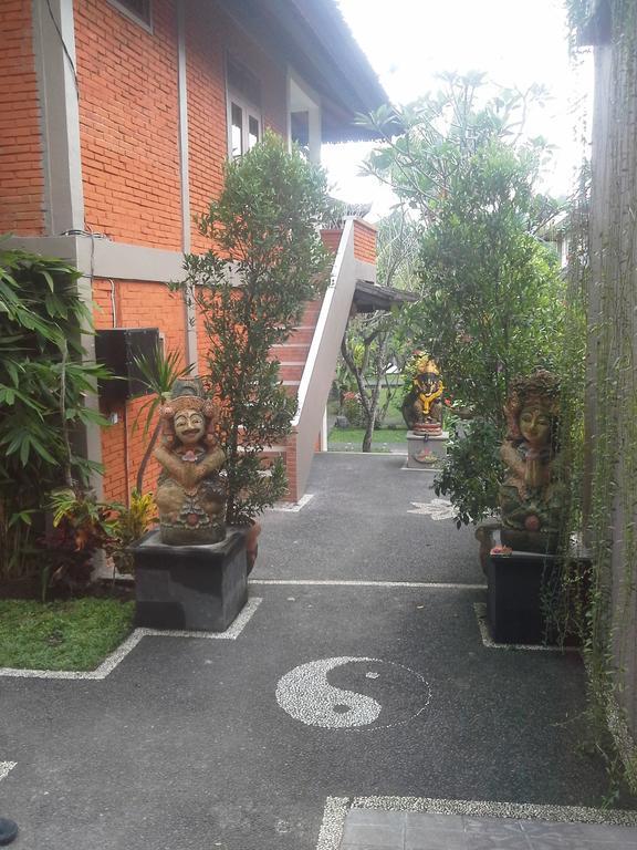 Dewi Ayu Accomodation Hotel Ubud Exterior foto